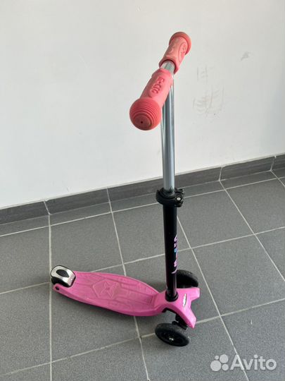 Самокат оригинал трехколёсный Maxi micro
