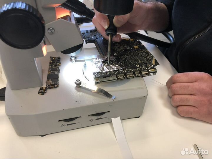 Обучение ремонту телефонов и компьютеров