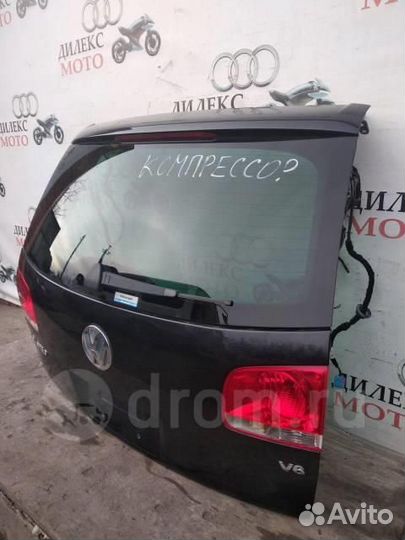 Фонарь задний внутренний левый VW Touareg 2002-20