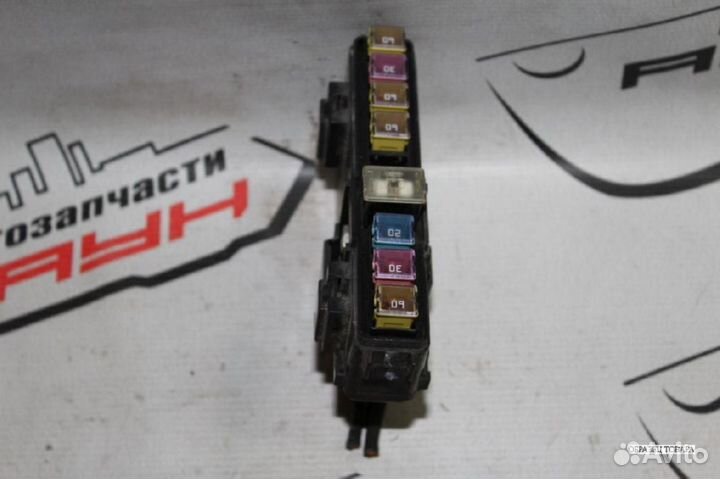 Блок предохранителей mazda ford demio festiva DW3W