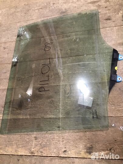 Стекло дверное оригинальное Honda Pilot