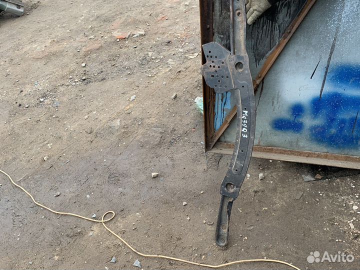 Кронштейн задний mazda 3 bk