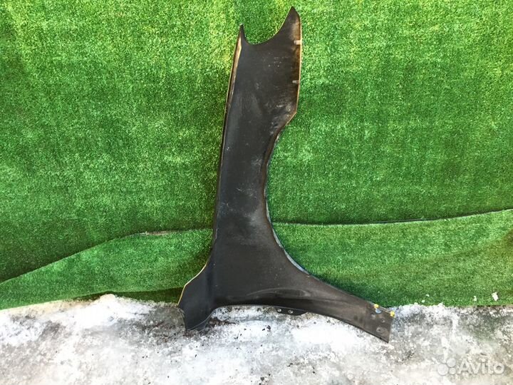 Крыло переднее левое Volvo V70 BW