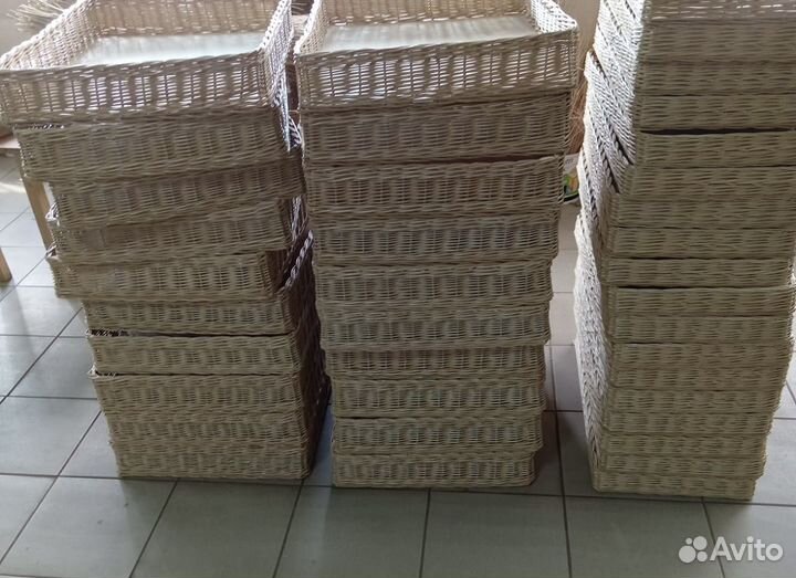 Лоток плетеный