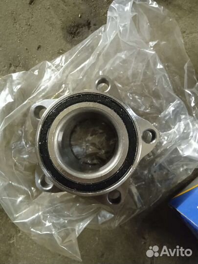Подшипник передней ступичный на ford transit