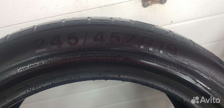 Altenzo Sports Comforter 245/45 R19 и 275/40 R19