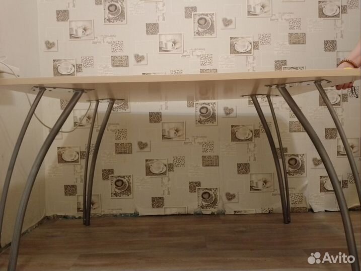 Кухонный стол