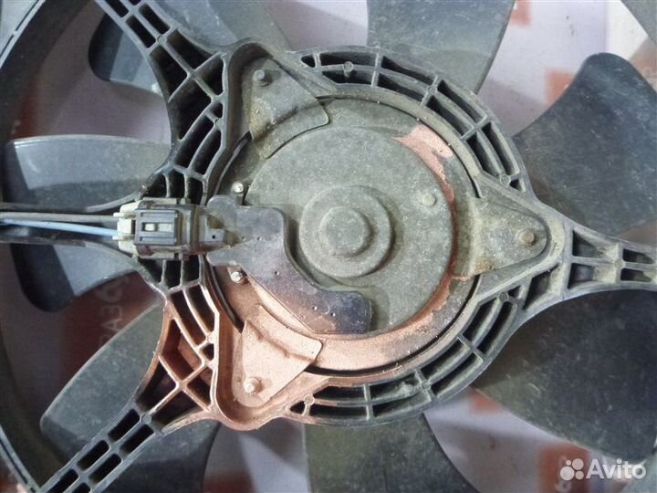 Вентилятор радиатора Mitsubishi Lancer CS3A 4G18