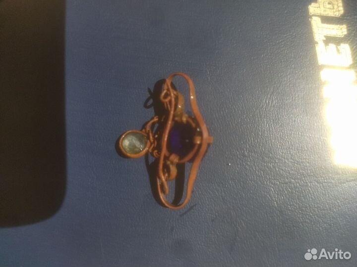 Брошка старинная, булавка на месте, без потерь