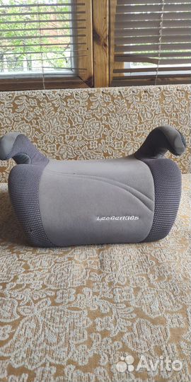 Детский бустер автомобильный