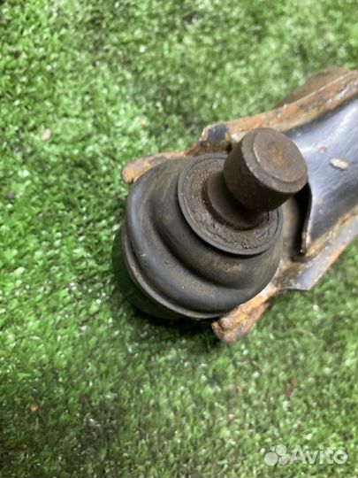 Рычаг подвески передний правый Daewoo Matiz