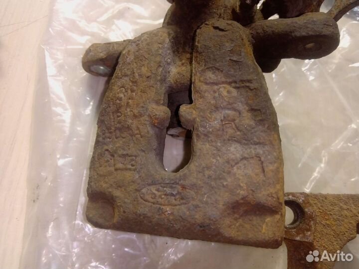 Комплект суппортов задний