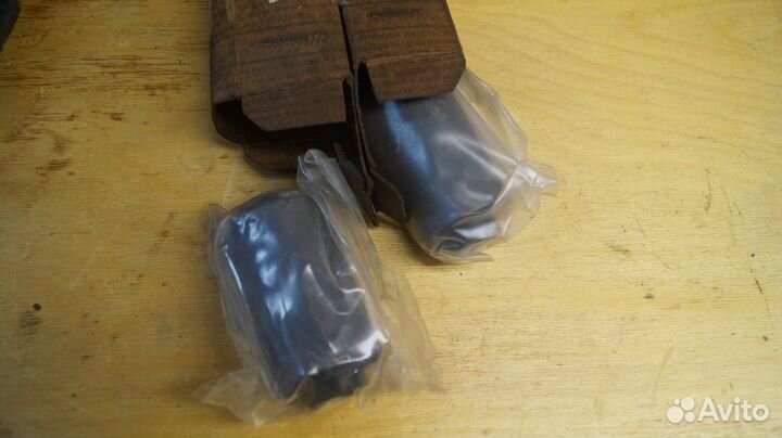 Сайлентблоки нижнего рычага Nissan Terrano