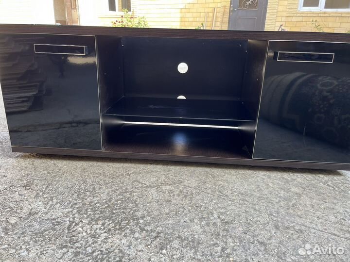 Подставка для телевизора