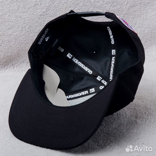 Бейсболка Quiksilver snapback