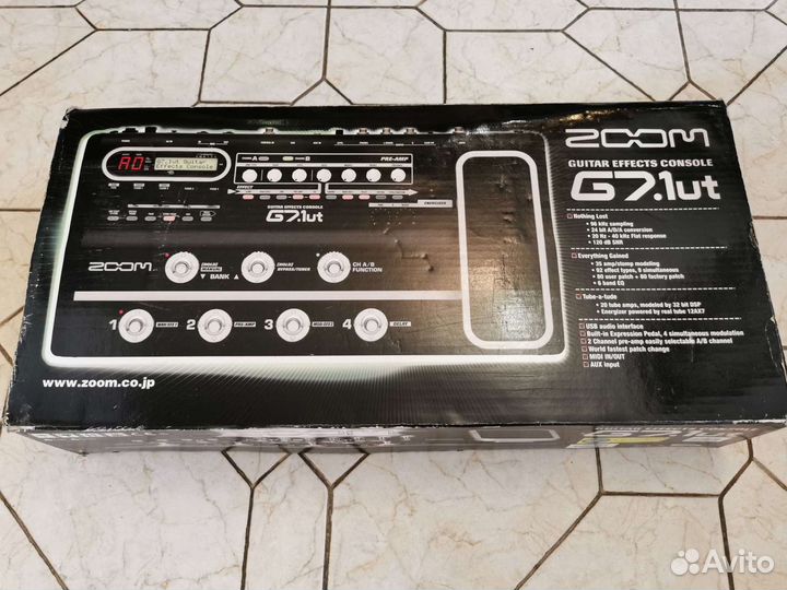 Гитарный ламповый мульти процессор zoom G7.1ut
