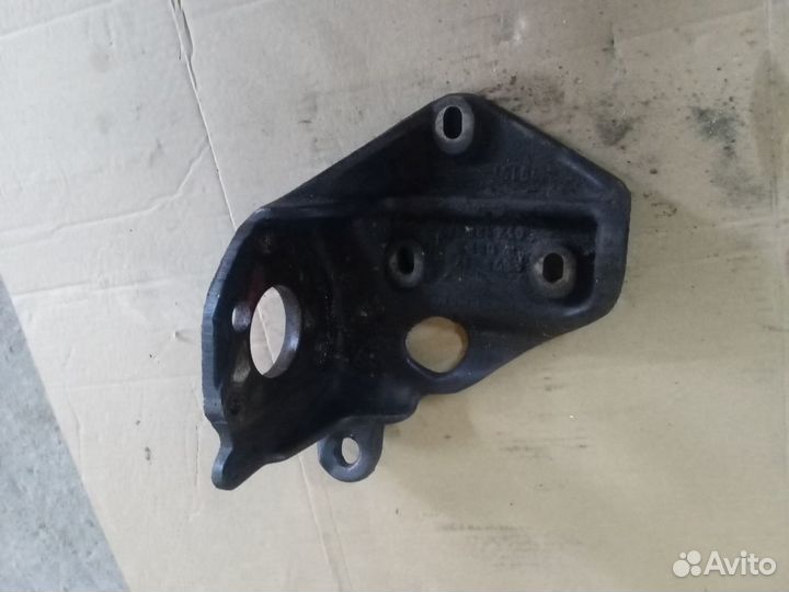 Кронштейн тнвд transporter t4 2.4 aab aja