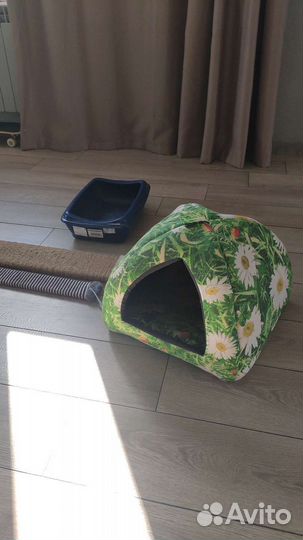 Домик для кошки с подушкой
