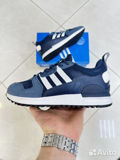 Кроссовки adidas ZX 700 HD blue адидас