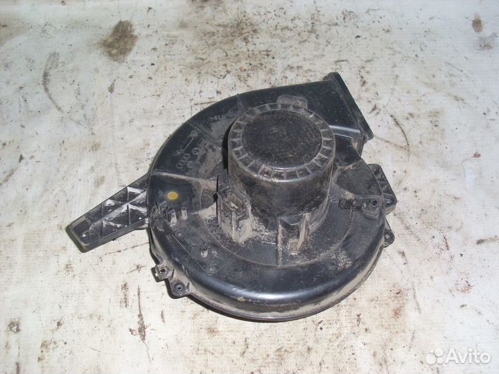 Мотор отопителя Skoda Fabia 1