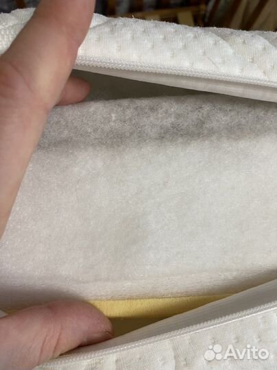 Детская кроватка с маятником