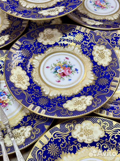 Антикварные тарелки и блюдо Crown Staffordshire