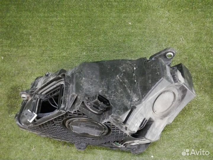 Фара правая Mercedes-Benz GLC