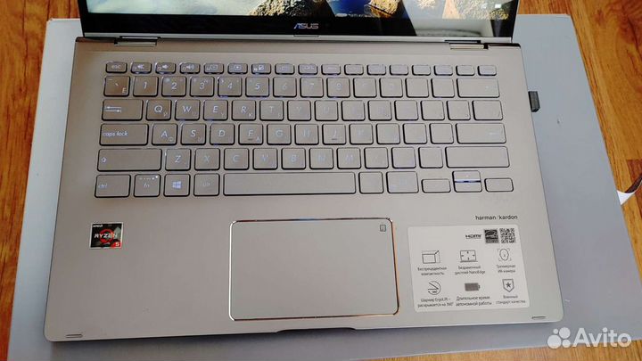 Ноутбук Asus Zenbook 14 UM462DA