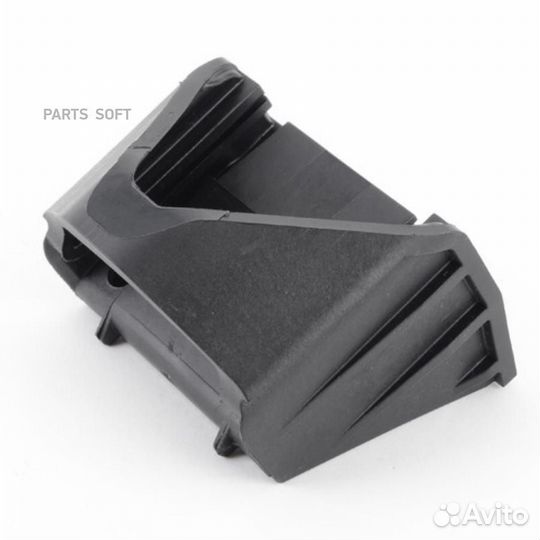 BMW 17117593779 Кронштейн радиатора