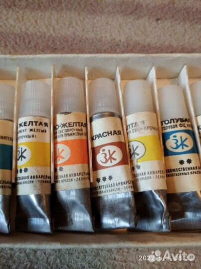 Акварельные краски(художественные)