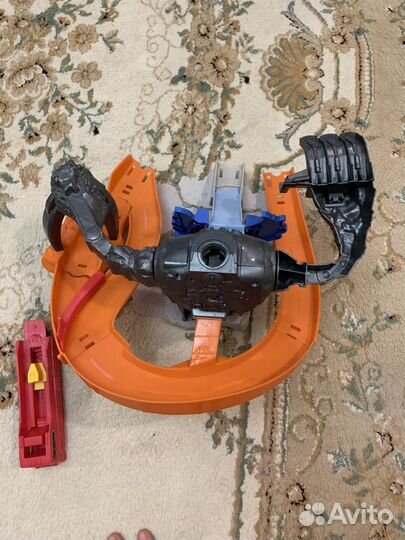 Трек hot wheels робот горилла