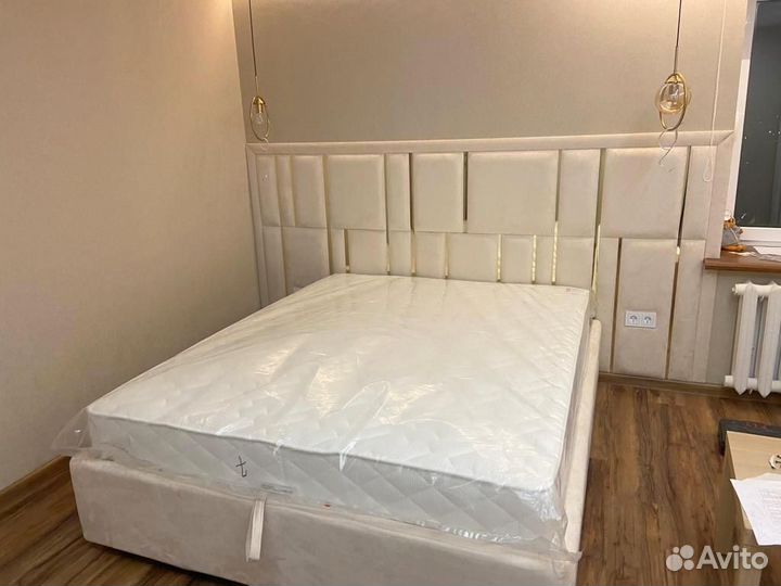 Мягкие стеновые панели и кровать