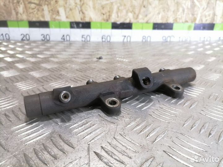 Рейка топливная рампа Renault Scenic 2003 2009