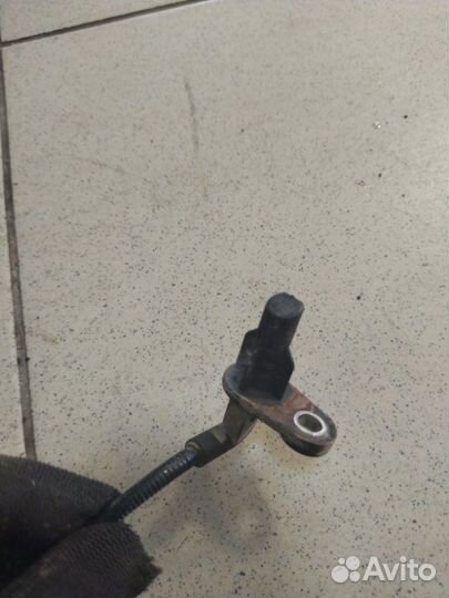 Датчик abs задний левый Renault Sandero 2 K7M