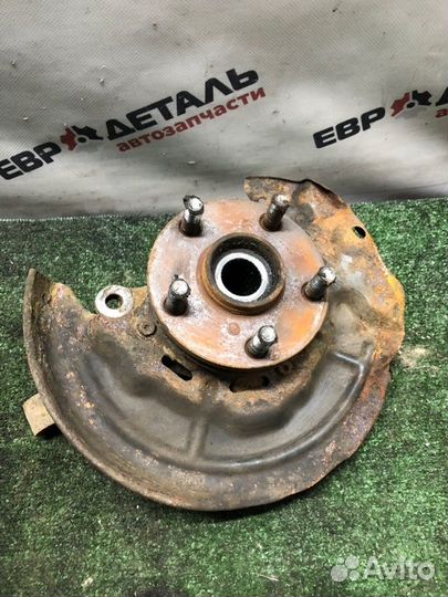 Кулак поворотный передний правый Toyota Carina