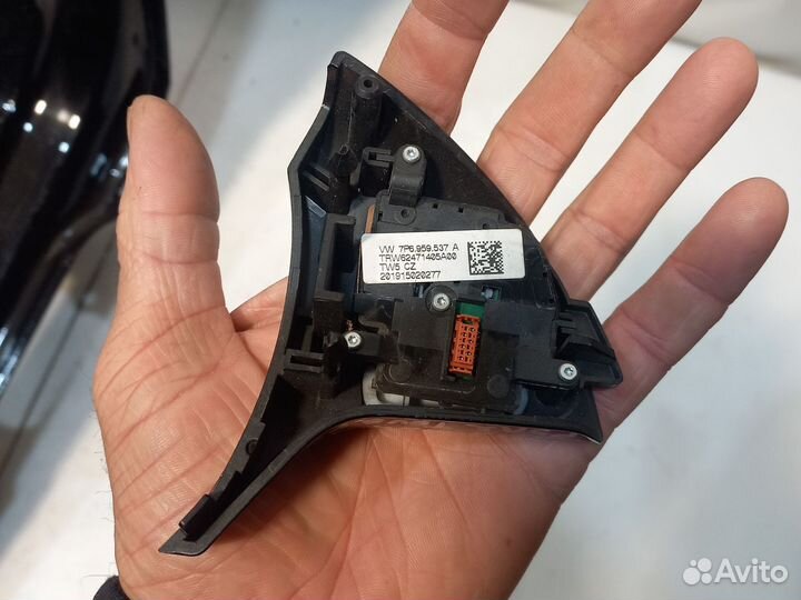 Блок кнопок руля левый Volksvagen Touareg 2NF