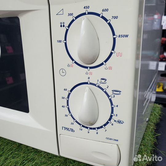 Микроволновая печь Samsung CE2813NR