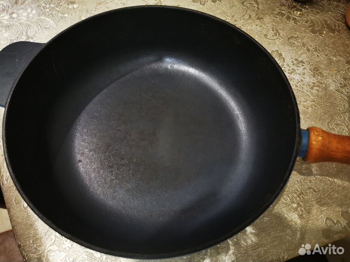 Чугунная сковорода 25см