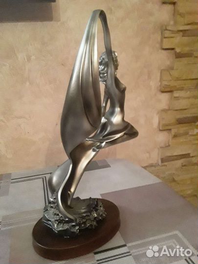 Фигура Парящая грация