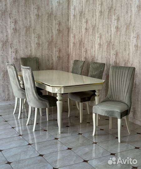 Стол и Стулья