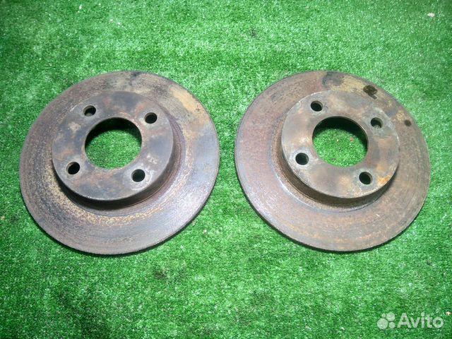 Передние тормозные диски Audi 80 b3