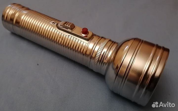 Фонарик светодиодный в ретро стиле