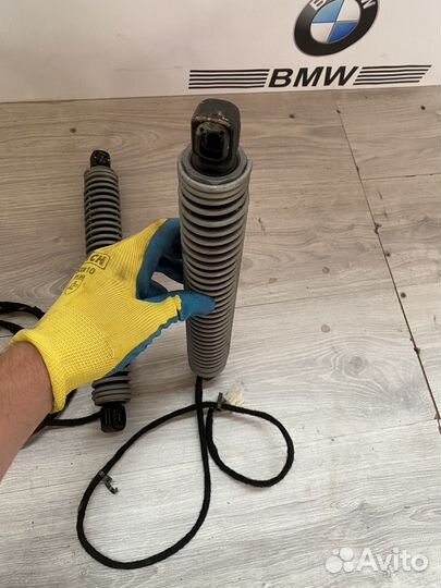 Амортизатор багажника левый/правый BMW F10