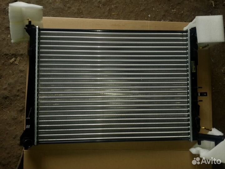 Радиатор охлаждения Киа Сид Kia Ceed 2007-2012