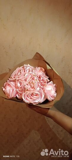 Букеты роз из атласной ленты