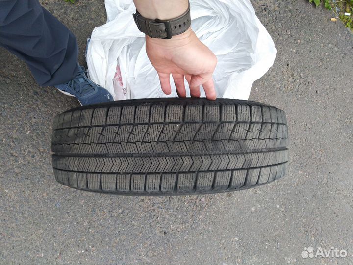 Bridgestone Blizzak VRX 185/65 R15