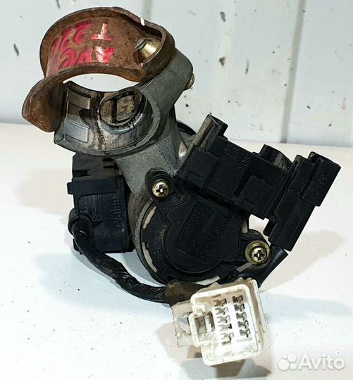 Замок зажигания Toyota Avensis T220