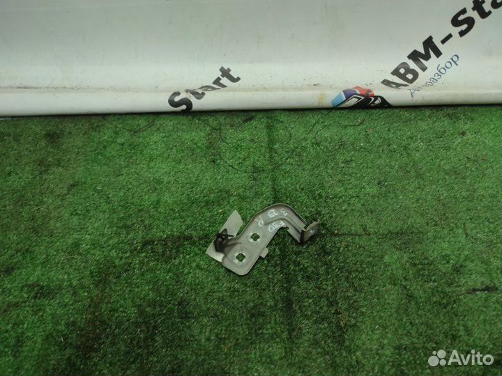 Кронштейн крыла передний правый Bmw 320D F30