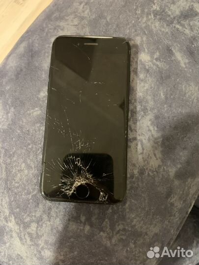 Телефон iPhone 7