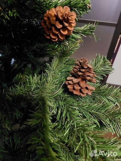 Елка искусственная 150 см с шишками